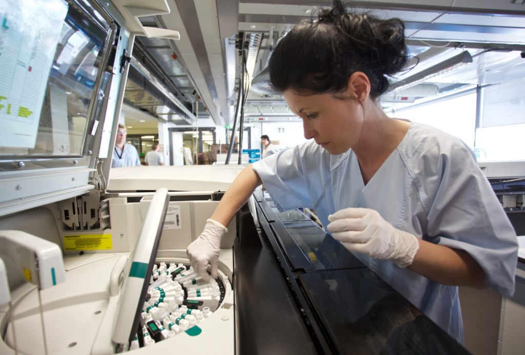 Laborarbeit während der Ausbildung in Jena